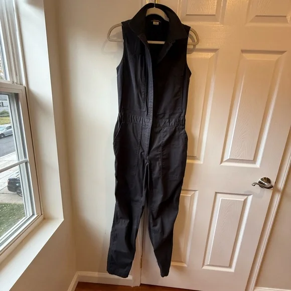 Duluth trading jumpsuit. - Picture 2 of 11